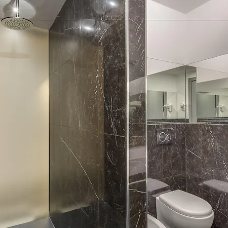 奥迪维姆酒店 4*