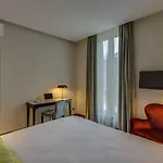 Otivm Hotel