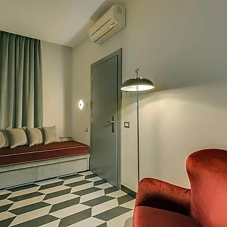 Hotel Otivm