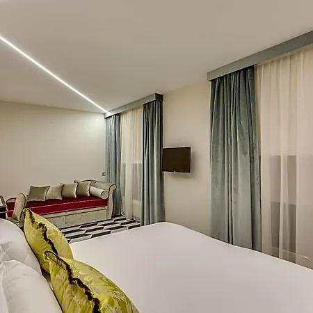 Otivm 4* Roma