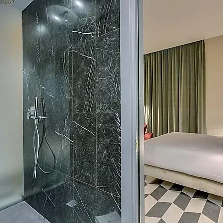 Otivm Hotel